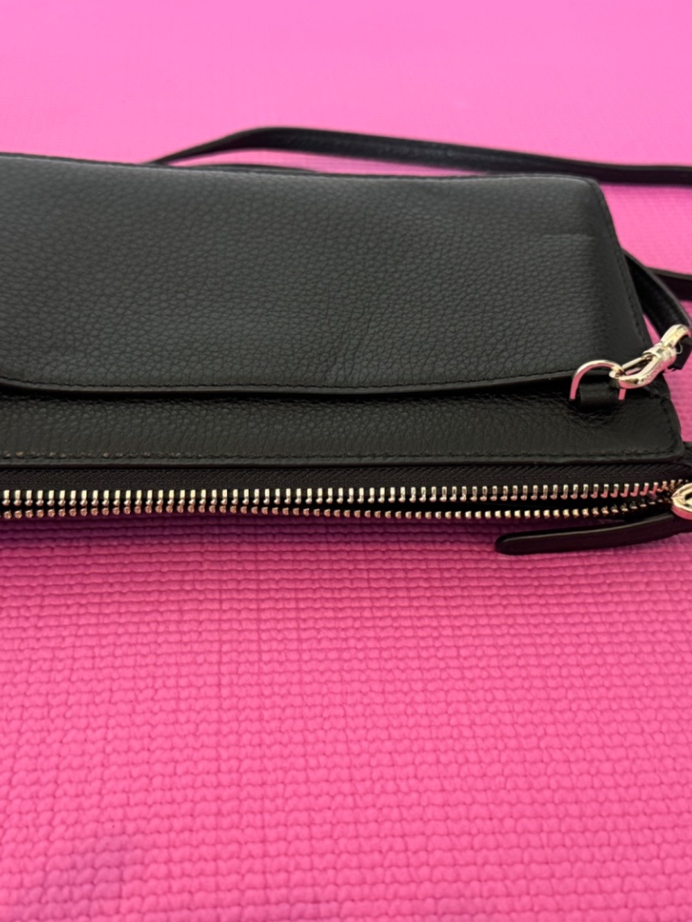 Kate Spade Black Pebbled Leather Crossbody Wallet Bag Gold Hardware Organizer VG - Picture 4 of 6